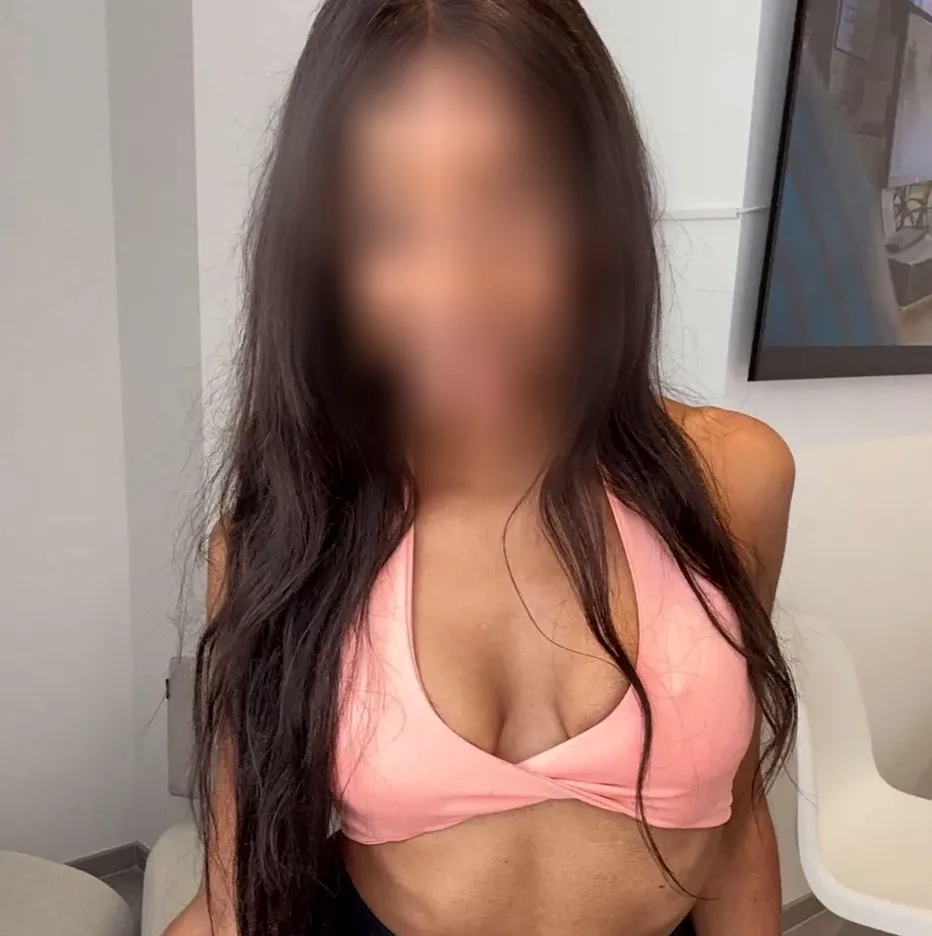 Fatma, 29