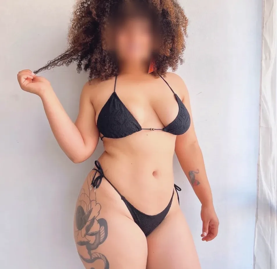 Jasmin, 30