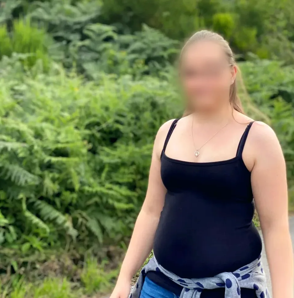 Juliane, 33