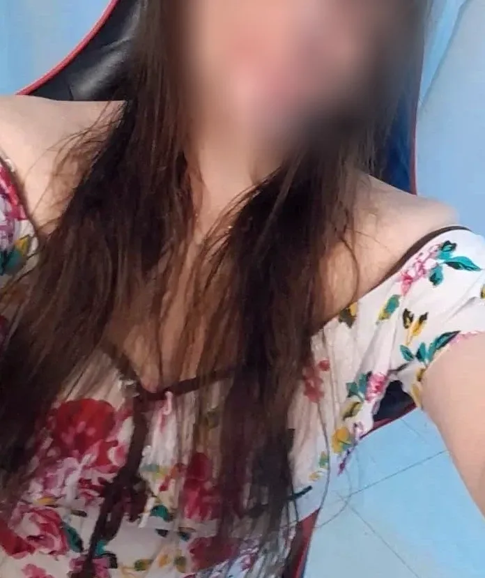 Lena, 27