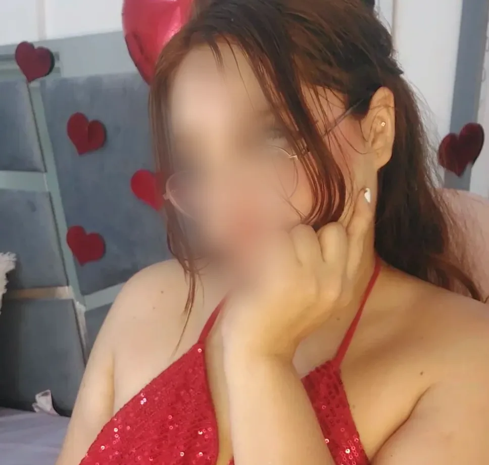 Lotta, 25