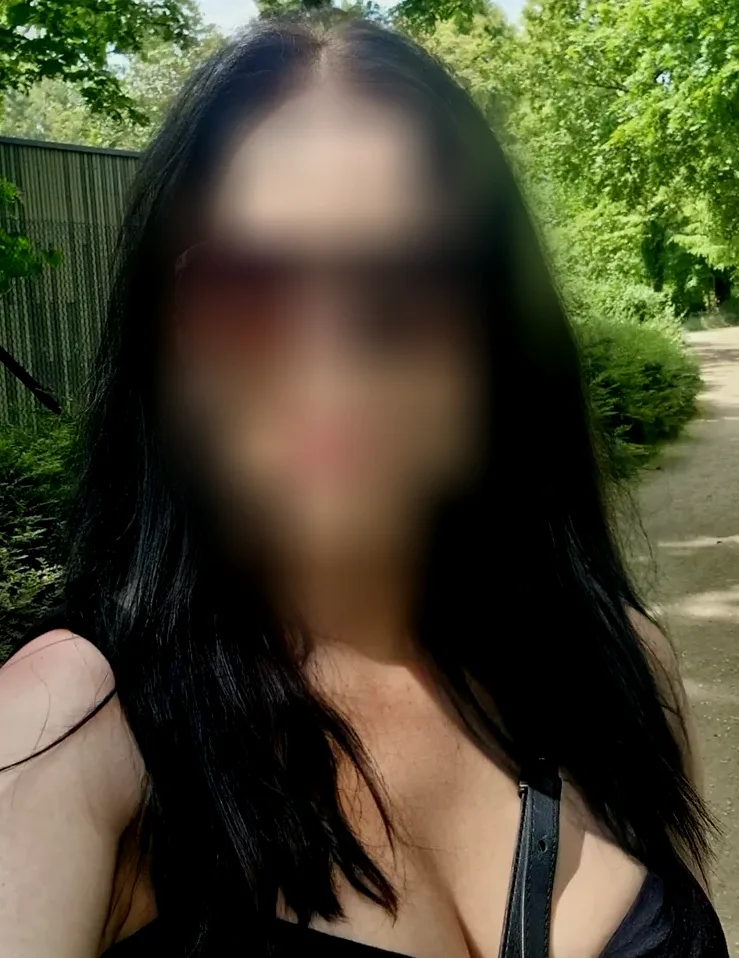 Marina, 31