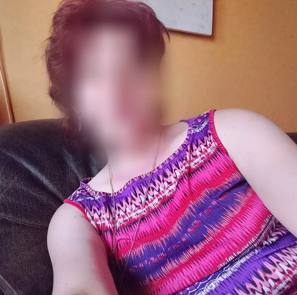 Melanie, 35