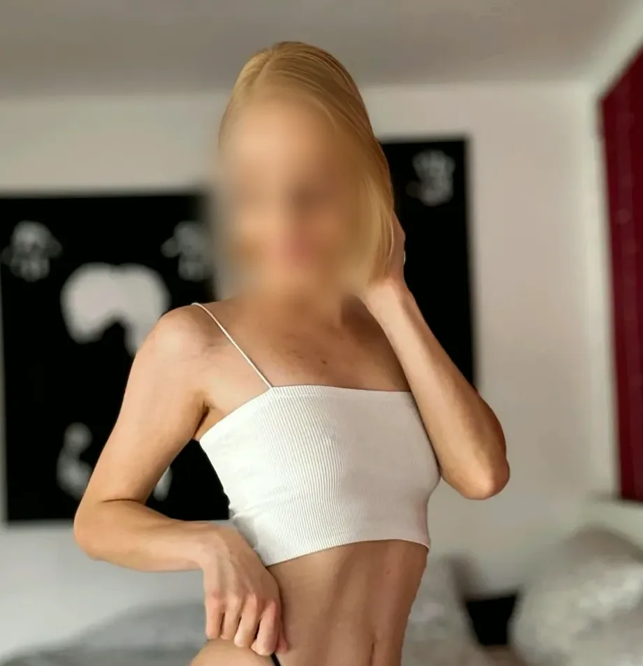 Vivien, 30